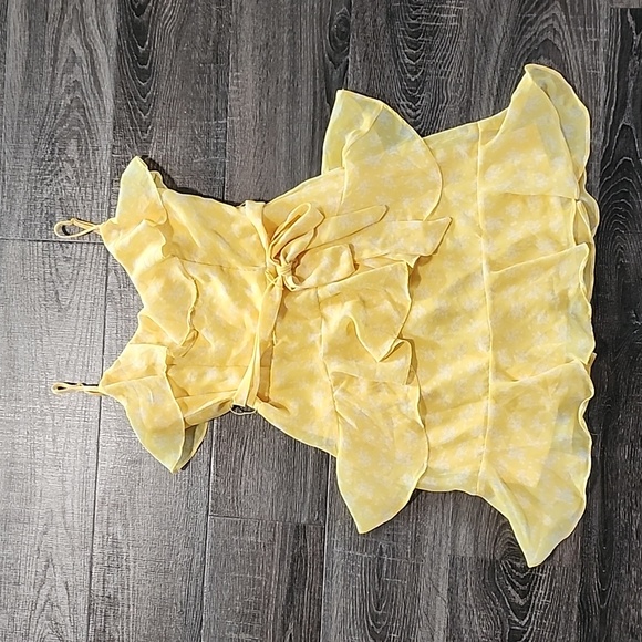 B Darlin Dresses & Skirts - 🦜 B.Darlin fluttery floral Dress 🦜